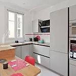L\'Elegance Du 11Eme - Grand Studio Refait A Neuf